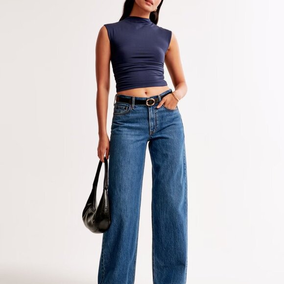 NWT Abercrombie The A&F Paloma Top - Navy Size Medium - Picture 3 of 8